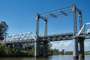 Lee más sobre el artículo El Rol del Hierro en la Construcción de Puentes Modernos